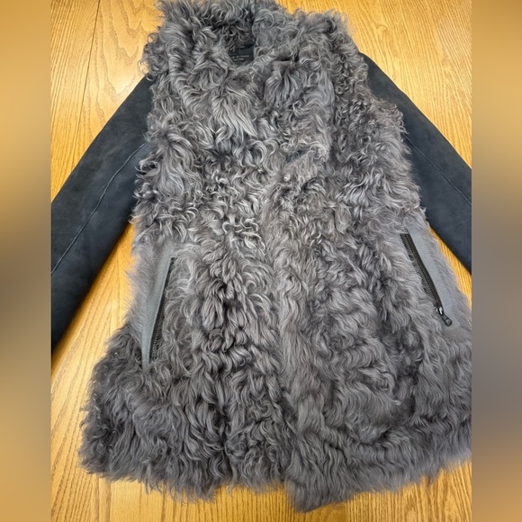 **RARE FIND** RAG & BONE Helsinki Italian Shearling Jacket Size 4. - Picture 3 of 4